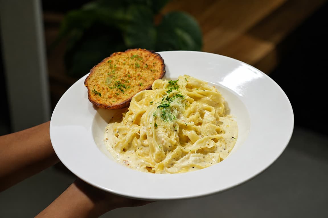 Fettuccine Alfredo Classico